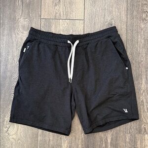 Vuori Men's Ponto Performance Short in Black - Size M - 7” Inseam - Great
